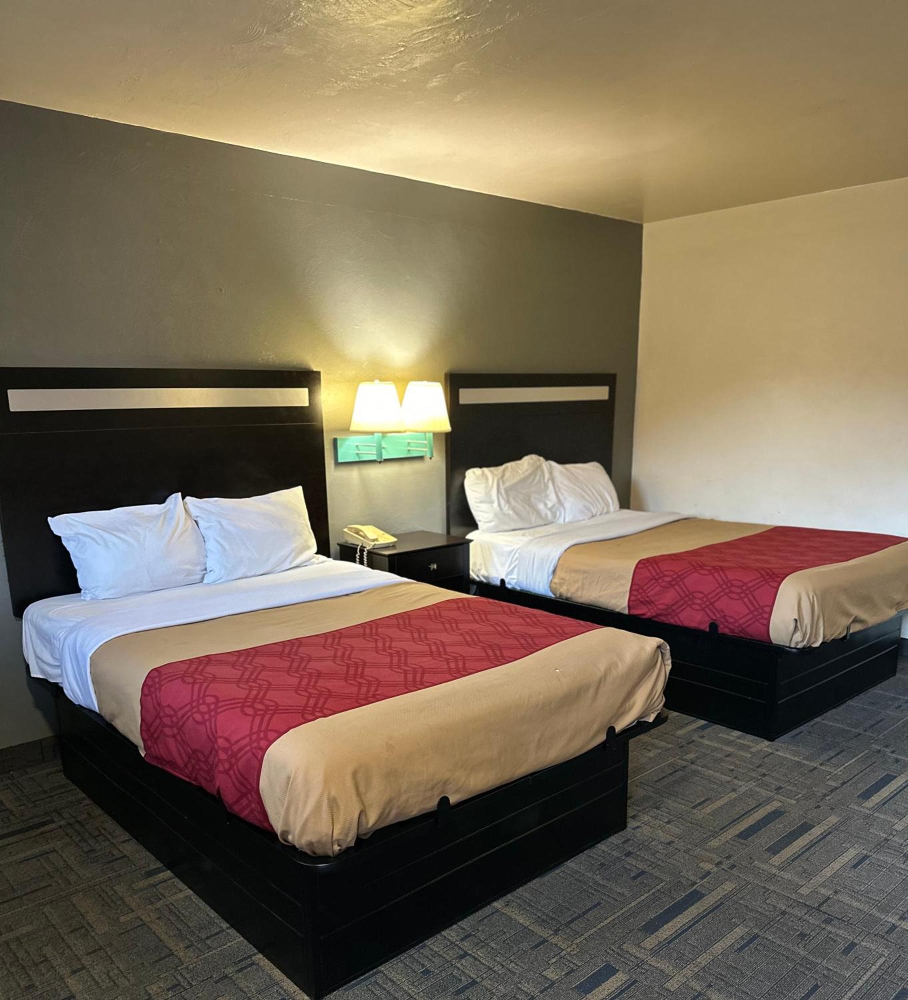 Budget Host Inn Charleston Bagian luar foto